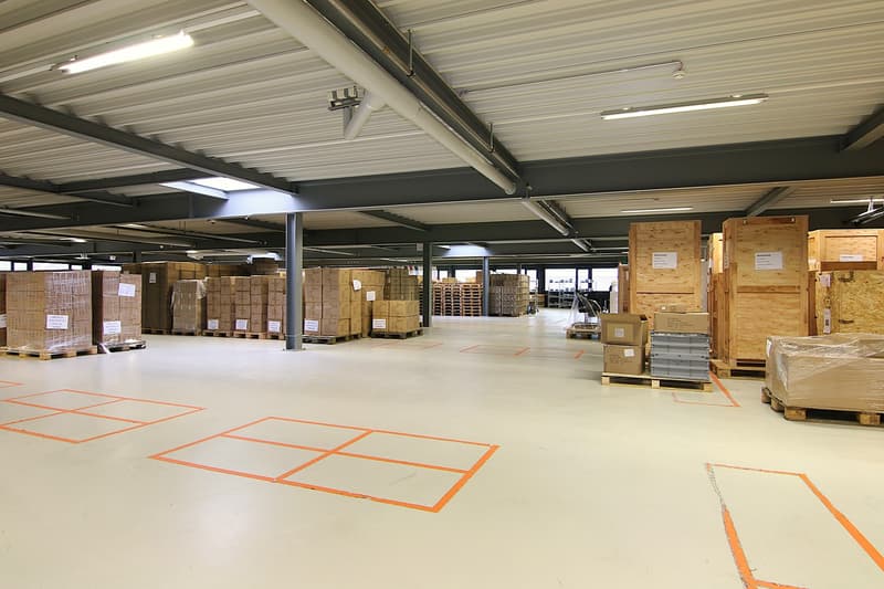 Commercial space for rent in the Mondaine House (2)