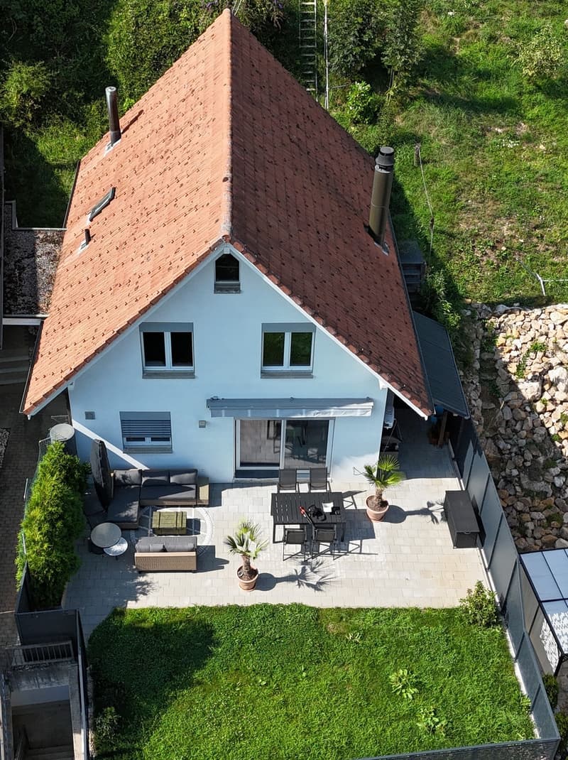 Unique 3.5-room single-family house with a view and wellness oasis (2)