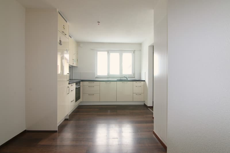 Helle 3.5-Zimmerwohnung im 1. Obergeschoss (2)