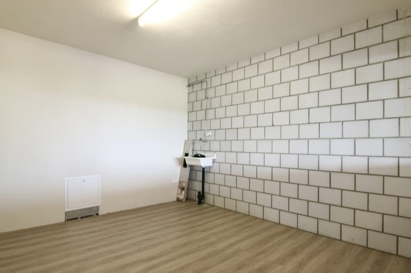 Hobbyraum zu vermieten (1)