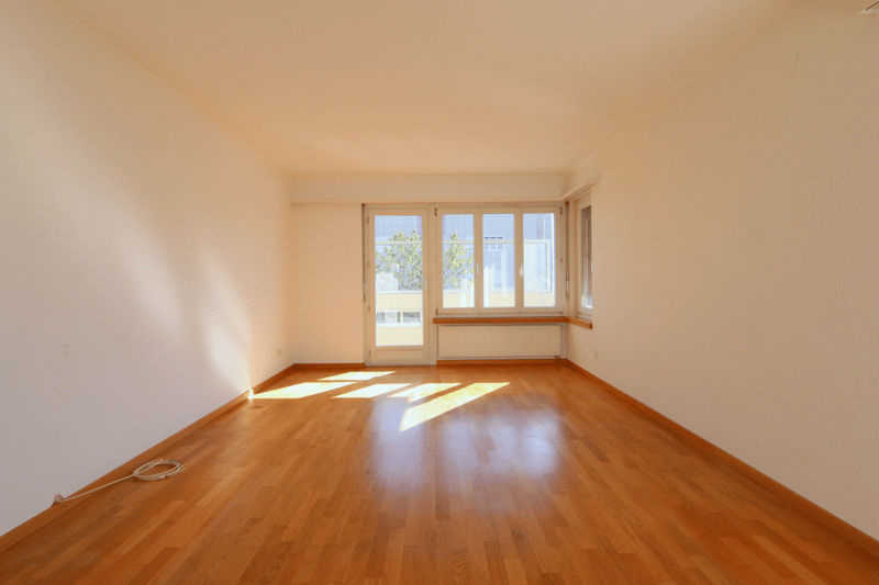 Helle Wohnung mit Balkon und Weitblick (inkl. 2 Parkplätze) (2)