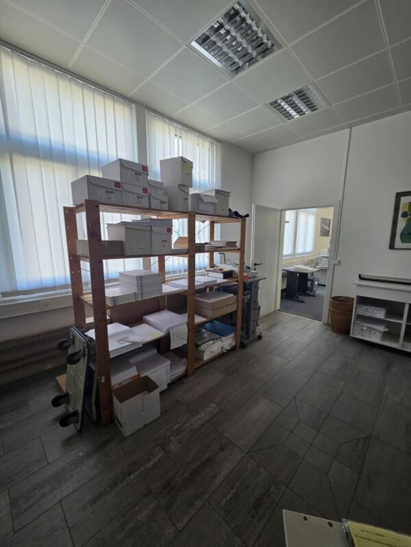 Espace commercial près de la gare (4)