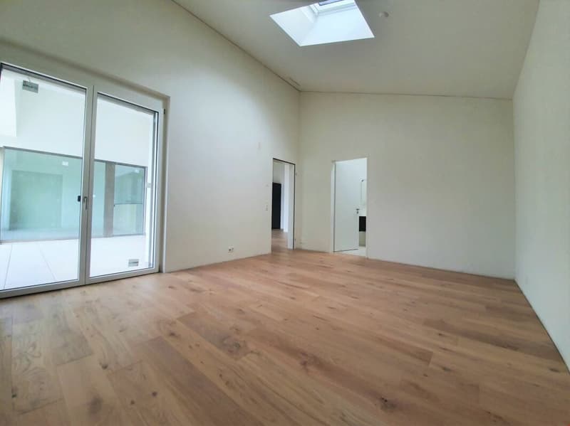 Schlafzimmer mit Zugang zu Bad