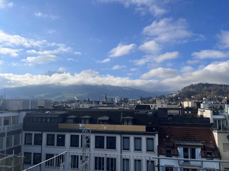 Aussicht über Stadt auf Pilatus