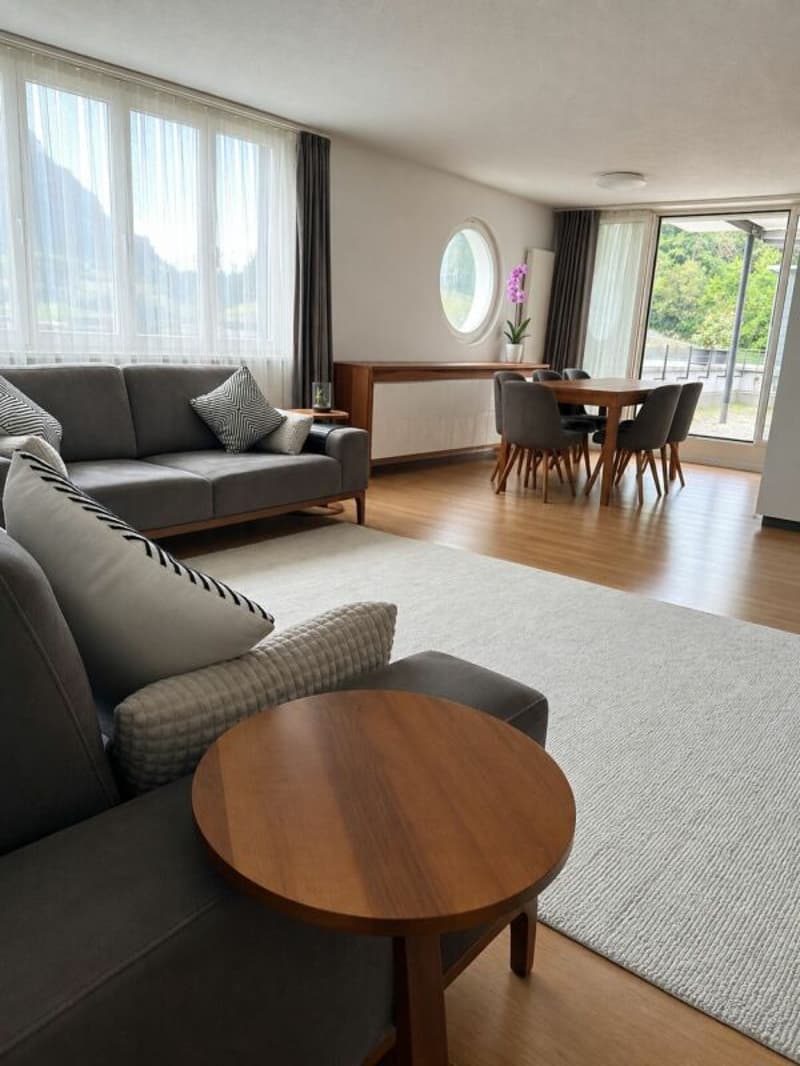 Practical 4.5-room attic apartment with a wonderful view (1)