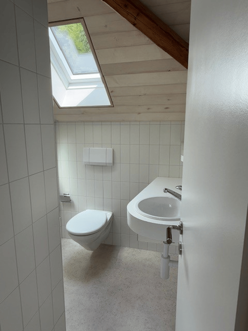 Helle und charmante 2.5-Zimmerwohnung in Schwarzenburg (2)