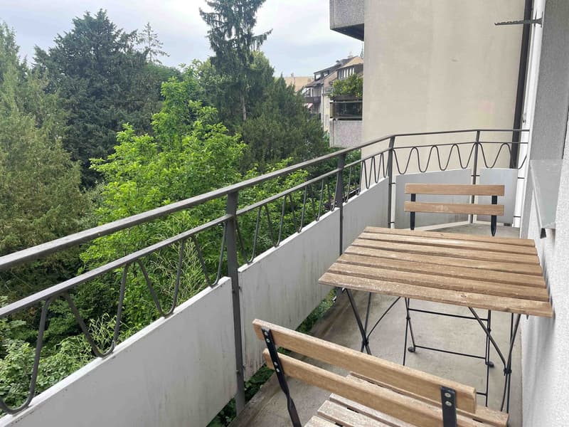 SCH303A balcony