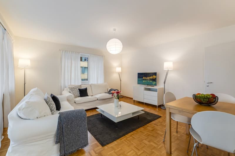 SCH302D livingroom
