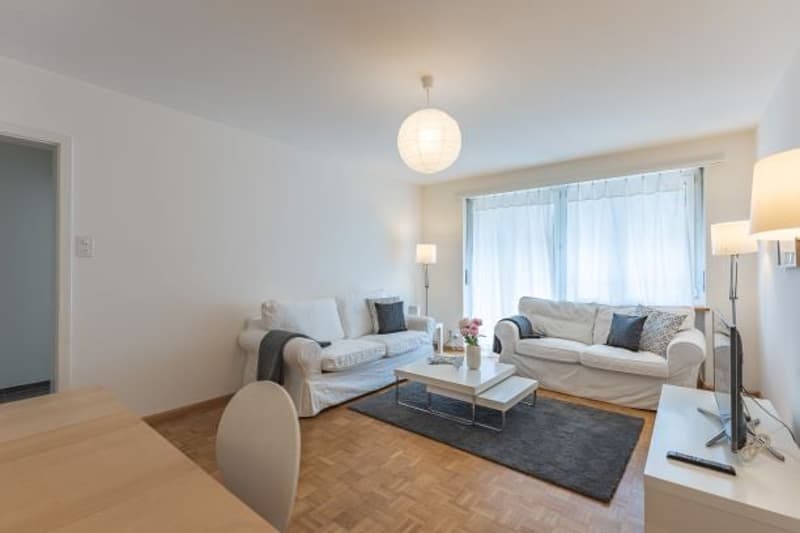 SCH301E livingroom