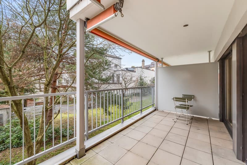 SCH071C balcony