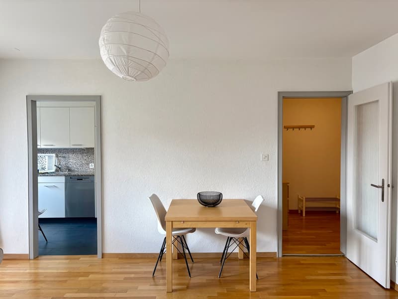 Lovely 2 room apartment with balcony (4)