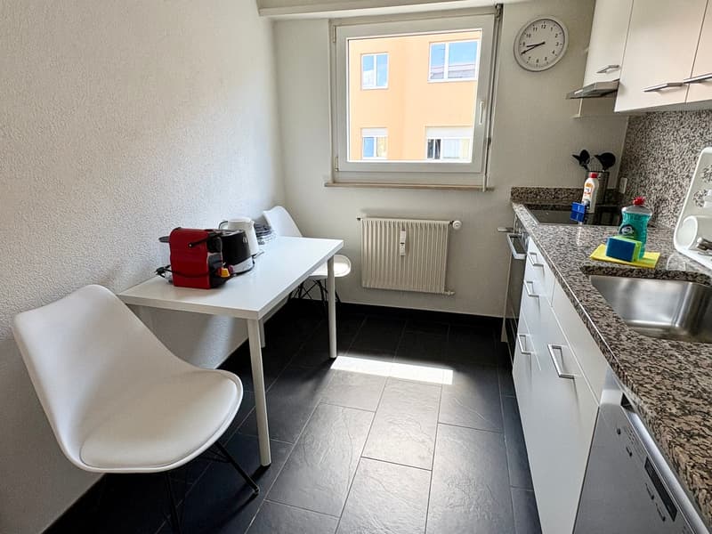 Lovely 2 room apartment with balcony (9)