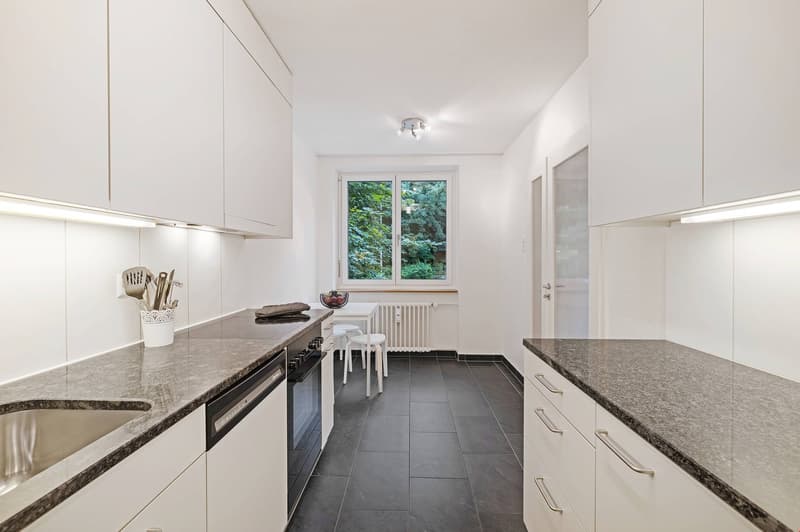 Lovely three room apartment in popular Gundeli (4)