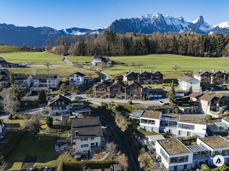 Charming Maisonette with Beautiful Distant View (10)
