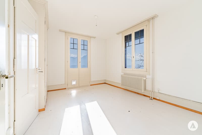 Chalet with potential for new living ideas (8)