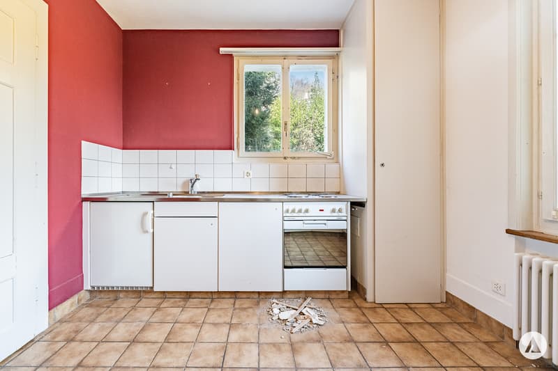 Chalet with potential for new living ideas (10)
