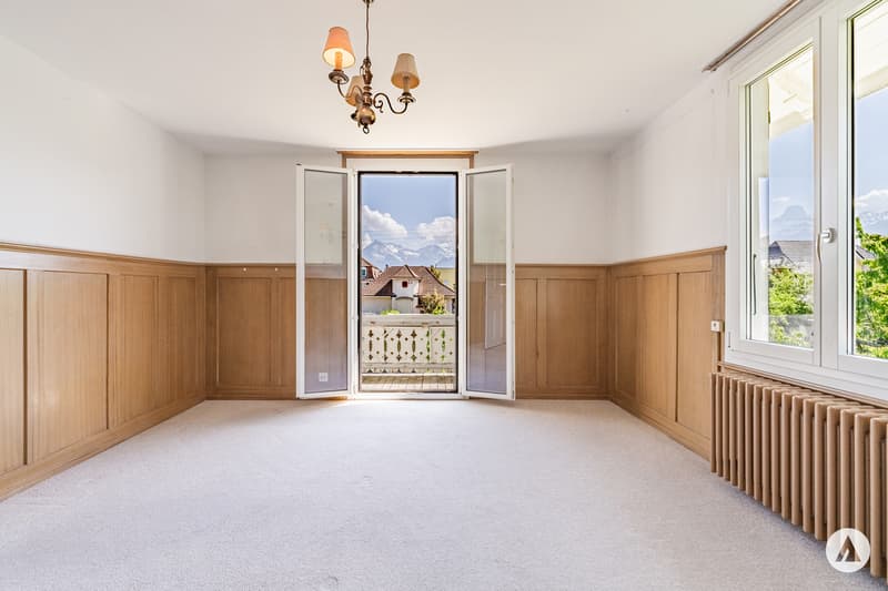 Pretty house in a central location (10)