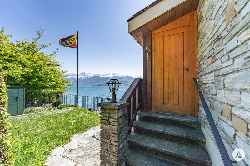Rare opportunity: a gem directly on the lake (4)
