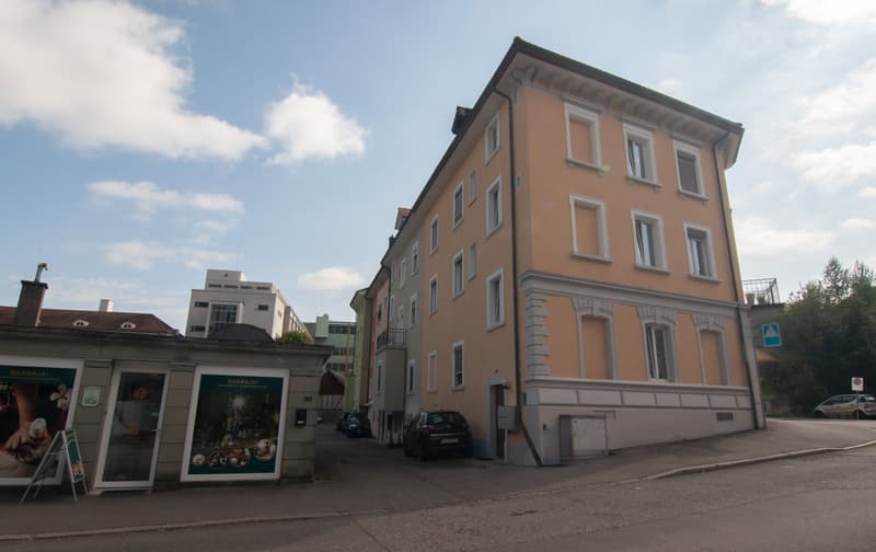 C76, Objekt 103, Liegenschaft