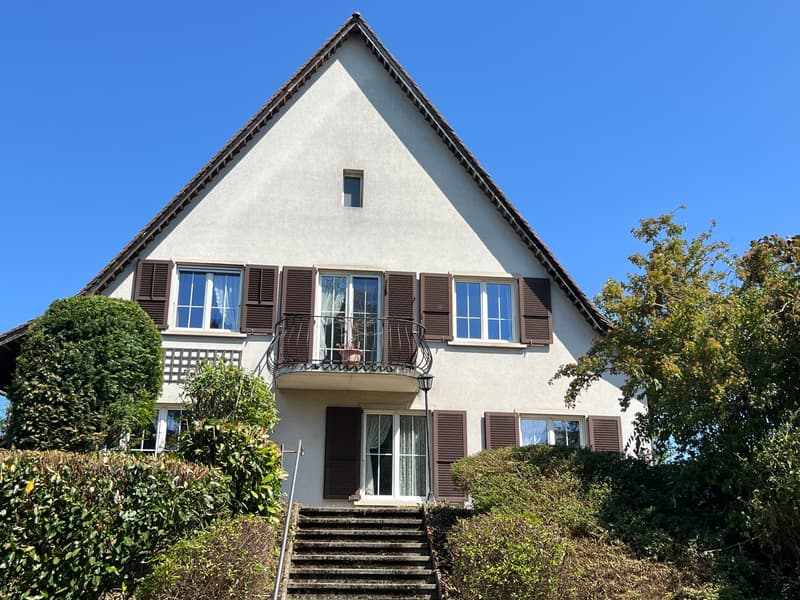 Casa unifamiliare 5.5 locali con terreno di 2000 m² - una rarità a Täuffelen (1)