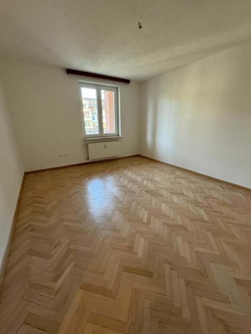 Bright 3.5-room apartment in central location on Luzernerring (3)