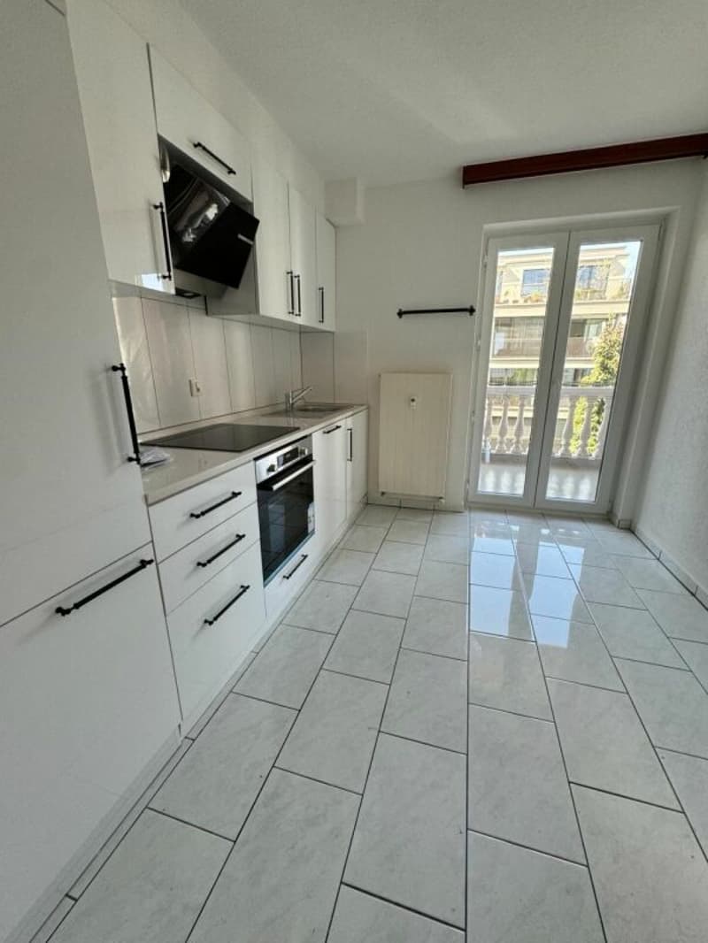 Bright 3.5-room apartment in central location on Luzernerring (4)