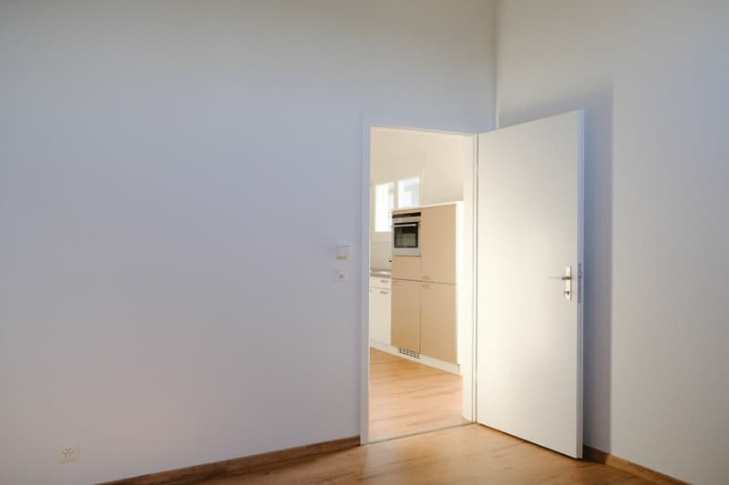 Charming 2.5-room apartment with a view of the greenery in Aesch BL (8)