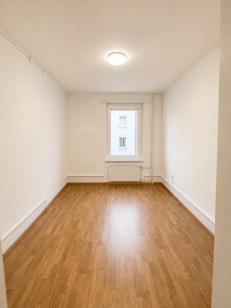 Attraktive 3-Zimmerwohnung im 1. OG unmittelbar von Basel - Binningen/Dorenbach (4)