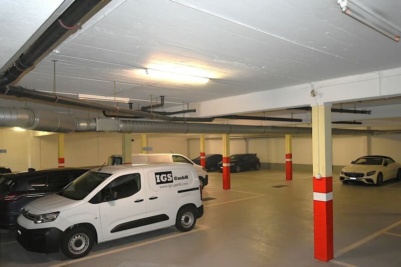 Einstellhallenparkplatz nähe Aeschenplatz zu vermieten (3)