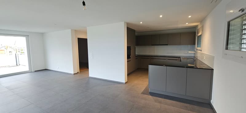 Moderne 4.5 Zimmer-Wohnung 2. Stock an ruhiger Lage in Lommiswil - Erstvermietung (10)