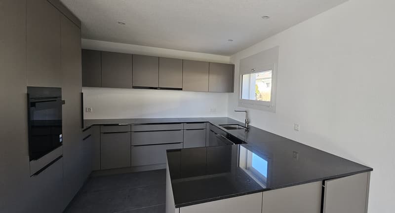Moderne 4.5 Zimmer-Wohnung 2. Stock an ruhiger Lage in Lommiswil - Erstvermietung (13)