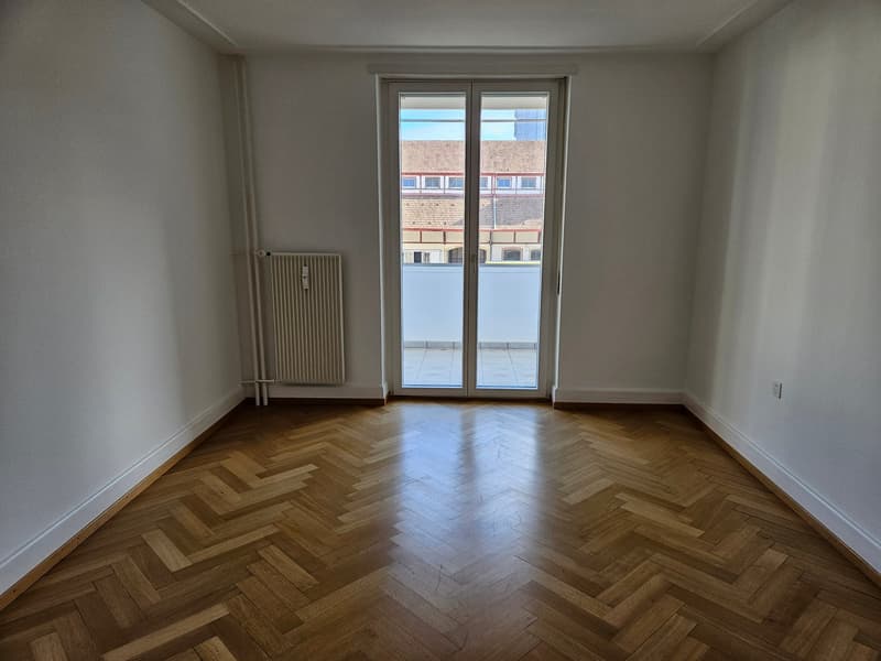 Charmant appartement 2 pièces avec balcon à Bâle (2)