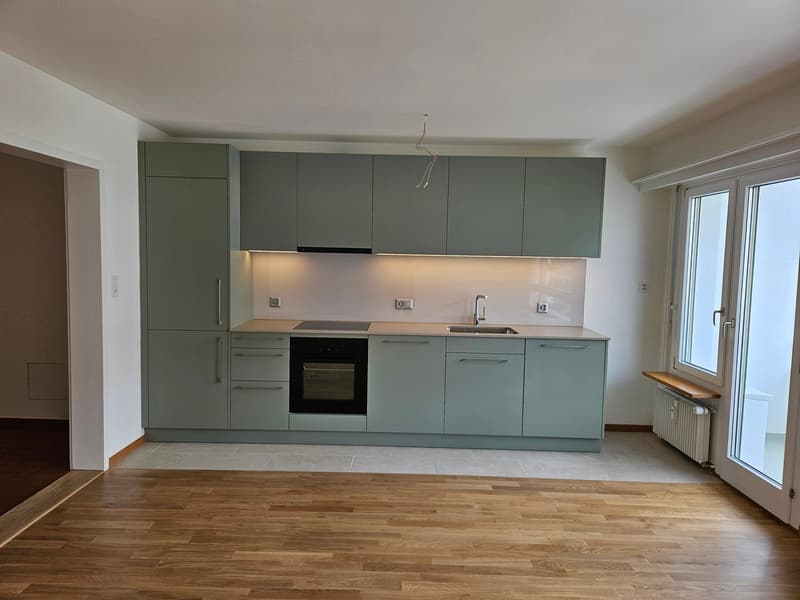 Appartamento moderno 2,5 locali con balcone in quartiere urbano (8)