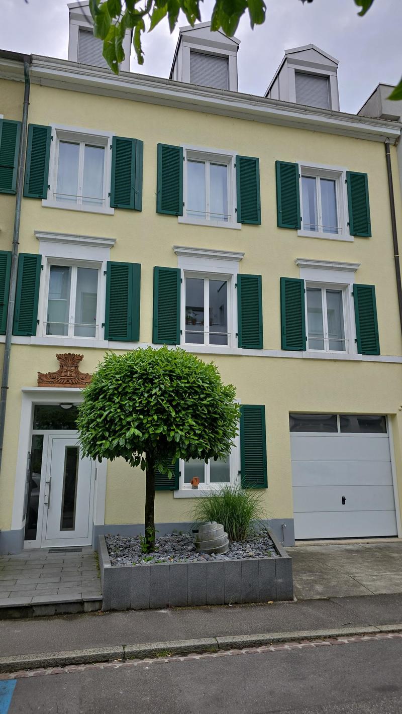 Charming 5-room maisonette apartment in a quiet neighborhood street in Basel (18)