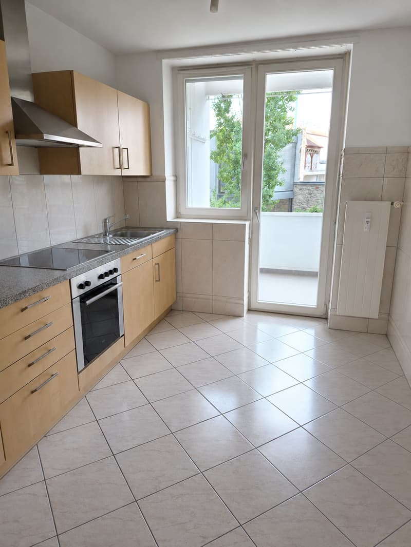 Charmant appartement 2 pièces avec balcon à Bâle (2)