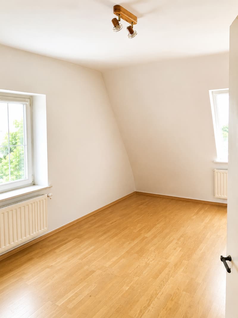 Charming 4-room apartment with balcony in a quiet location in Riehen (6)