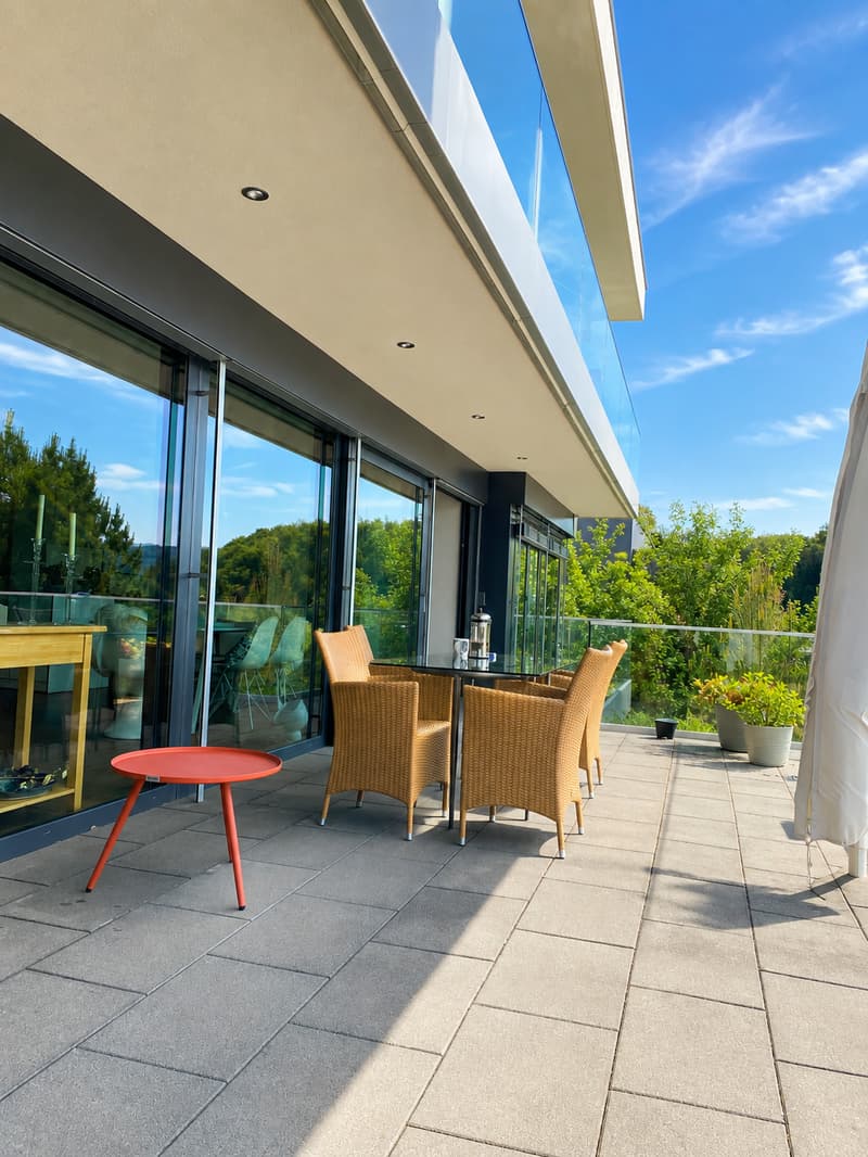 Appartement exclusif 3.5 pièces avec vue panoramique et garage double avec station de recharge E (15)