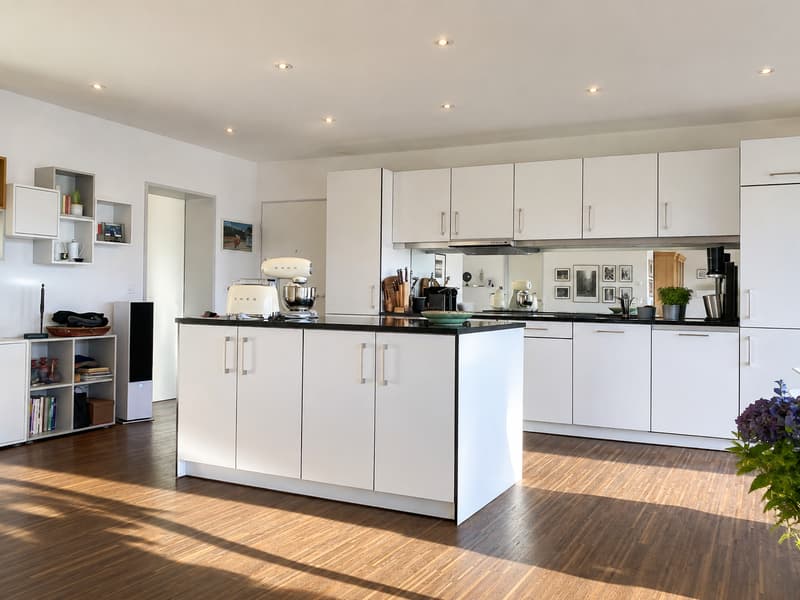 Appartement exclusif 3.5 pièces avec vue panoramique et garage double avec station de recharge E (4)