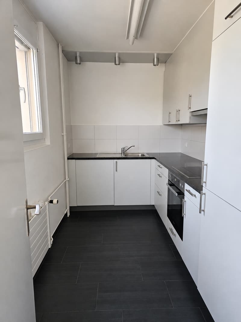 Helle 4.5-Zimmer-Wohnung mit Balkon in Riehen (4)