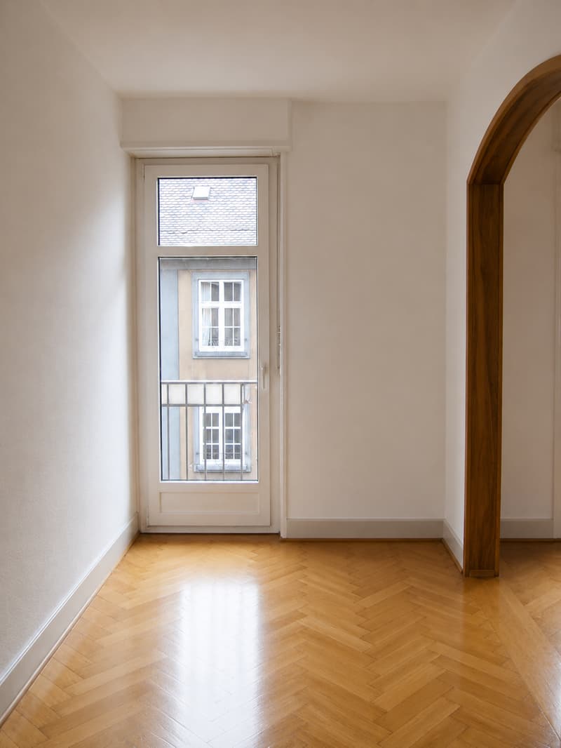 Schöne, sonnige, renovierte 3.5-Zimmer-Altbauwohnung im Baumgartnerhaus (9)