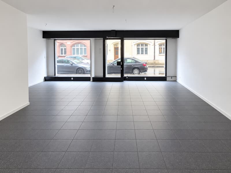 Einmalige Gelegenheit: 2-Zimmer-Wohnung mit direktem Zugang zum Gewerberaum (7)