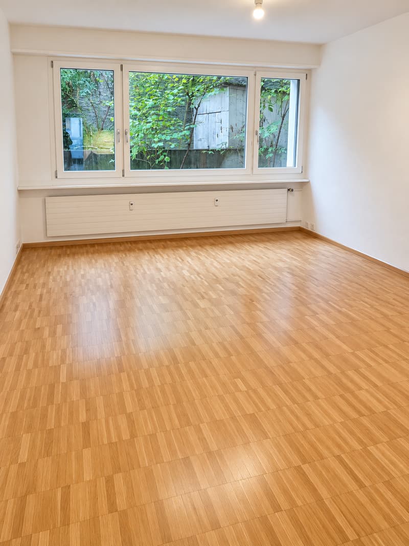 Einmalige Gelegenheit: 2-Zimmer-Wohnung mit direktem Zugang zum Gewerberaum (5)