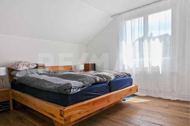 Maison de famille rénovée avec style de 7,5 pièces dans un quartier calme avec jardin bien entretenu (7)