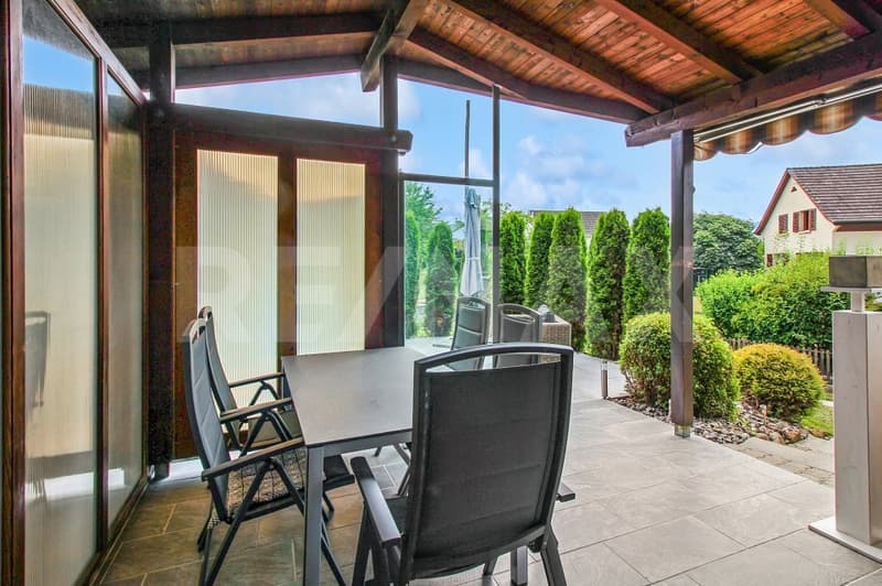 Maison de famille rénovée avec style de 7,5 pièces dans un quartier calme avec jardin bien entretenu (13)