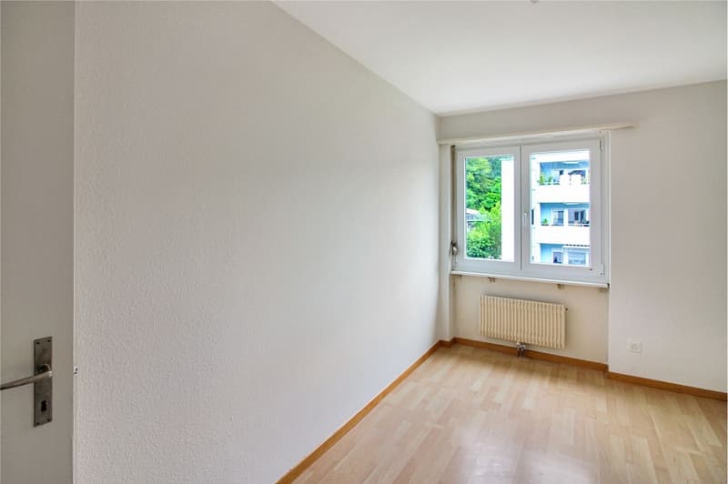 4½ Zimmer Eigentumswohnung mit Balkon an idyllischer Waldrandlage (5)