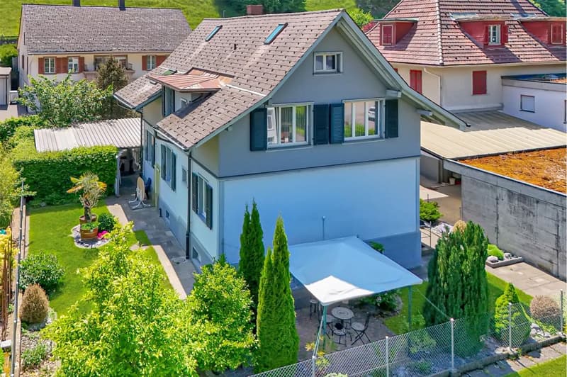 6½ room house with living extension in the village center (2)