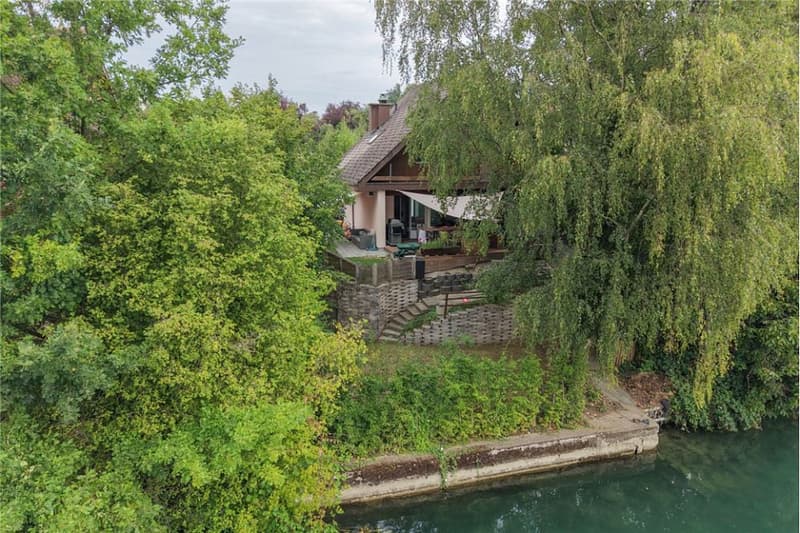 4½ Zimmer Einfamilienhaus an einzigartiger, idyllischer Uferlage (1)