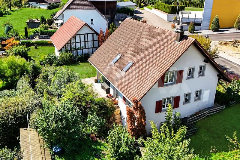 5½ Zimmer Einfamilienhaus mit Garage, Stall und Gewölbekeller mit Erweiterungspotenzial (1)
