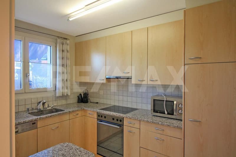 4½ Zimmer Doppeleinfamilienhaus in Bahnhofsnähe mit Garten und viel Gestaltungspotenzial (4)