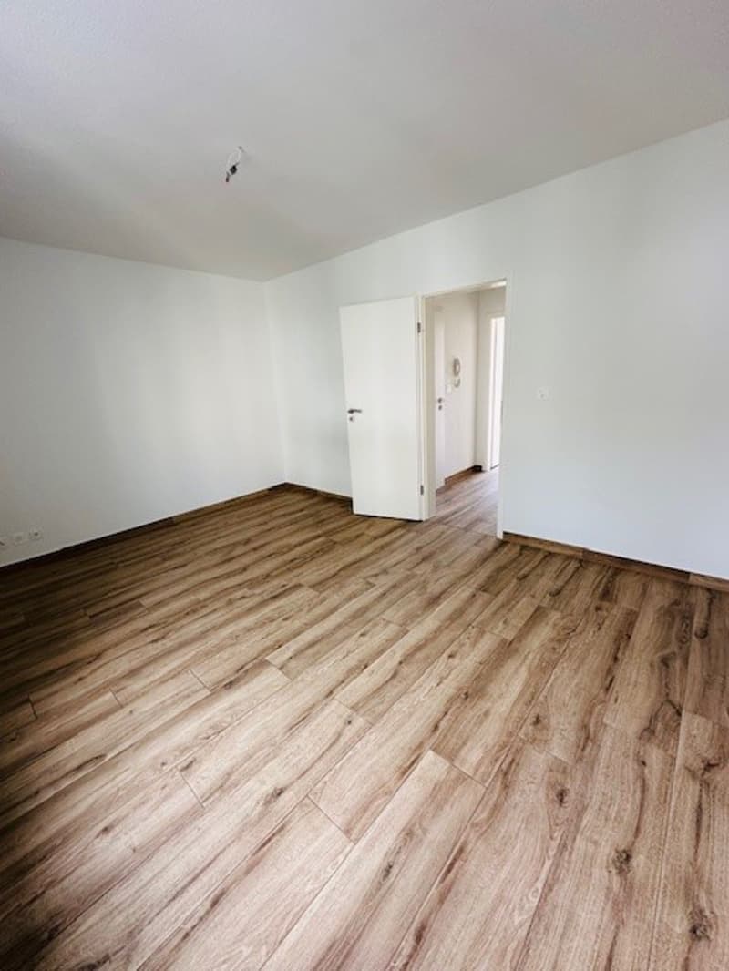 Charmante 1.5-Zimmer-Wohnung mit Balkon in Basel (3)
